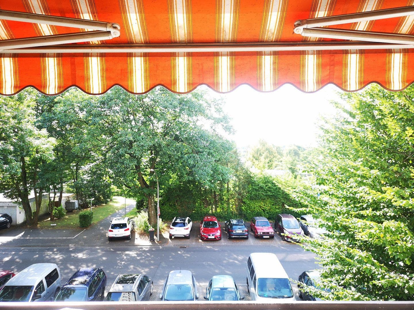 Prodej bytu 4+kk 89 m², Europaring 9, Köln, Severní Porýní-Vestfálsko Prodej bytu 4+kk 89 m², Europaring 9, Köln, Severní Porýní-Vestfálsko