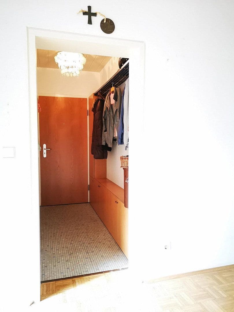 Prodej bytu 4+kk 89 m², Europaring 9, Köln, Severní Porýní-Vestfálsko Prodej bytu 4+kk 89 m², Europaring 9, Köln, Severní Porýní-Vestfálsko