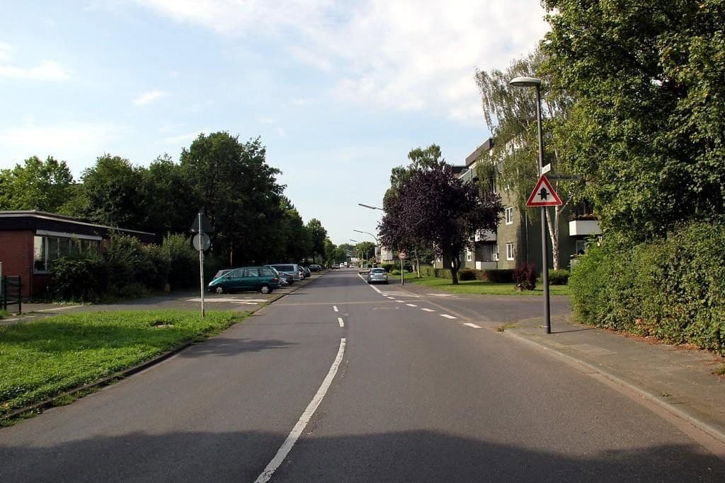 Prodej bytu 4+kk 89 m², Europaring 9, Köln, Severní Porýní-Vestfálsko Prodej bytu 4+kk 89 m², Europaring 9, Köln, Severní Porýní-Vestfálsko