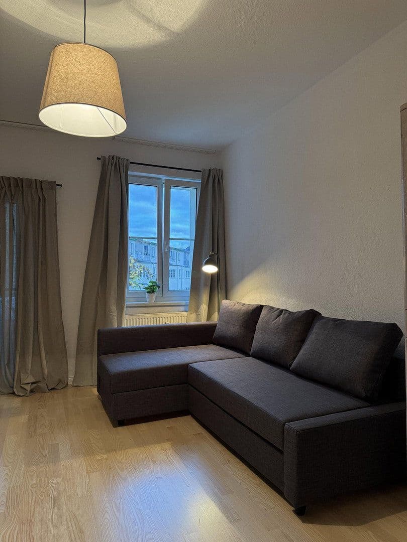 Pronájem bytu 2+1 58 m², Bahnhofstraße 3, Berlin, Berlín Pronájem bytu 2+1 58 m², Bahnhofstraße 3, Berlin, Berlín