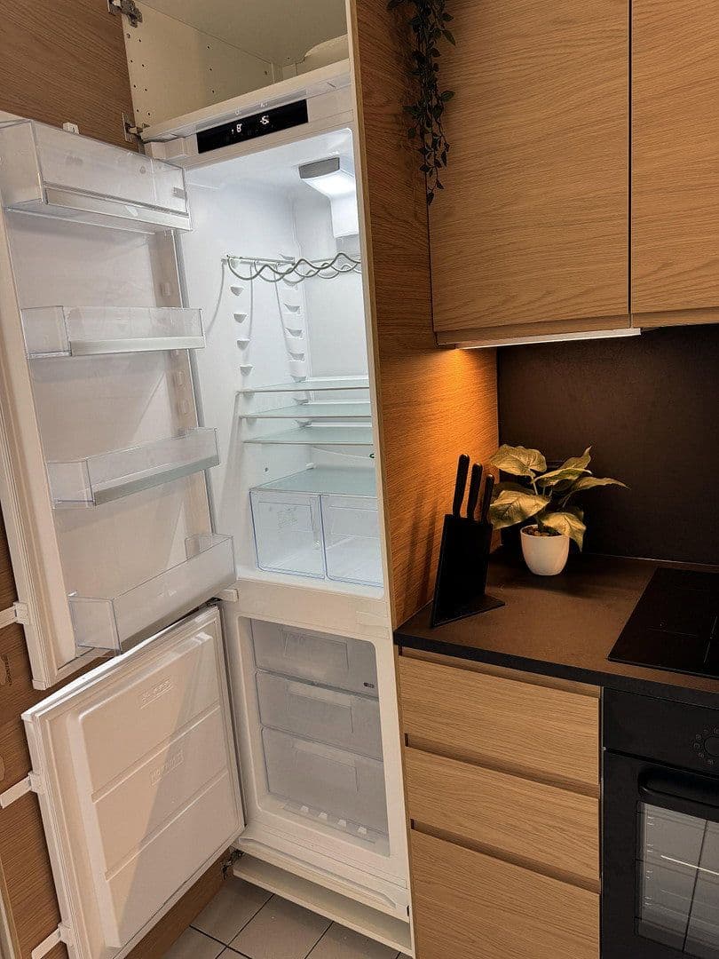 Pronájem bytu 2+1 58 m², Bahnhofstraße 3, Berlin, Berlín Pronájem bytu 2+1 58 m², Bahnhofstraße 3, Berlin, Berlín