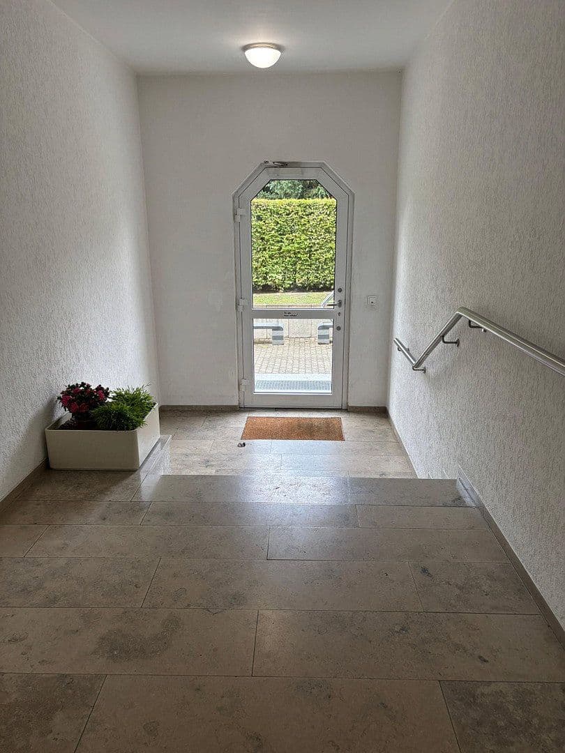 Pronájem bytu 1+1 34 m², Kaarster Straße 230C, Neuss, Severní Porýní-Vestfálsko Pronájem bytu 1+1 34 m², Kaarster Straße 230C, Neuss, Severní Porýní-Vestfálsko