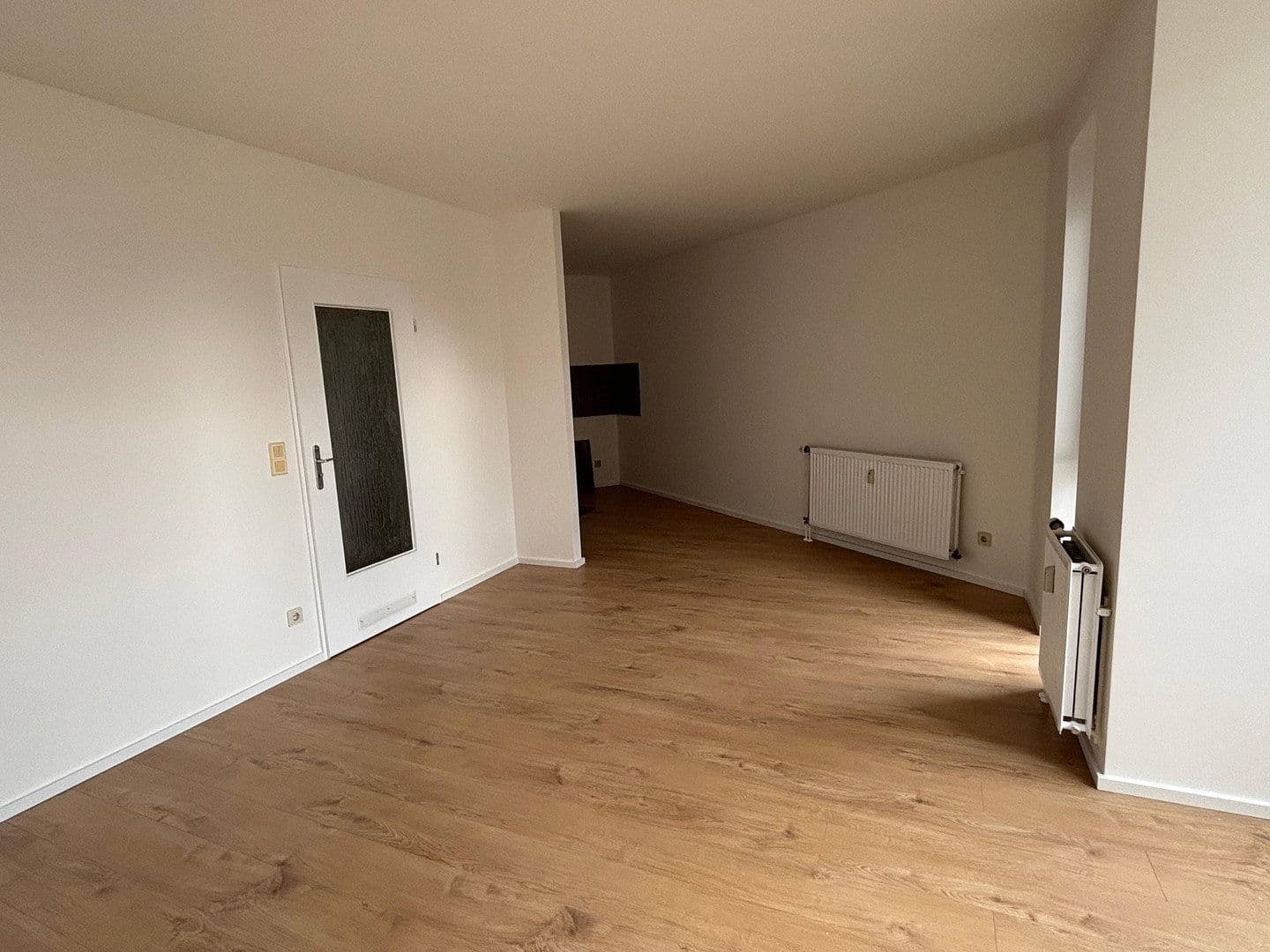 Pronájem bytu 1+1 34 m², Kaarster Straße 230C, Neuss, Severní Porýní-Vestfálsko Pronájem bytu 1+1 34 m², Kaarster Straße 230C, Neuss, Severní Porýní-Vestfálsko