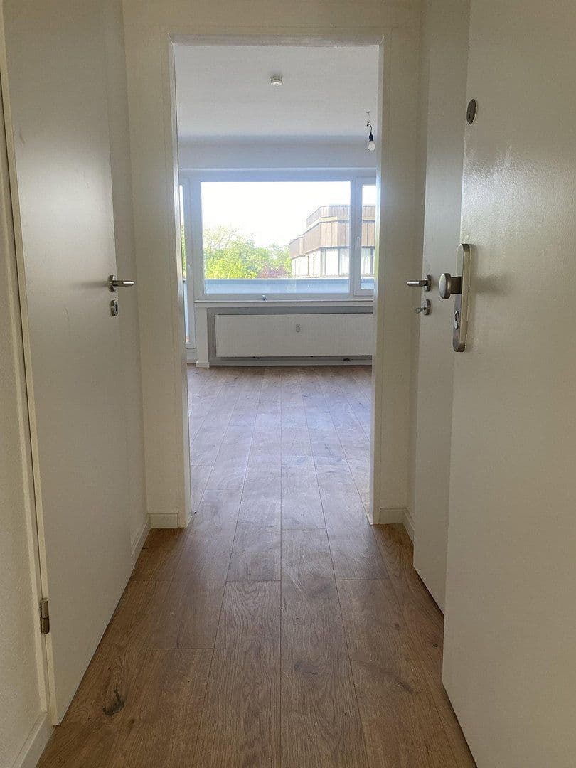 Pronájem bytu 1+1 34 m², Düsseldorf, Severní Porýní-Vestfálsko Pronájem bytu 1+1 34 m², Düsseldorf, Severní Porýní-Vestfálsko