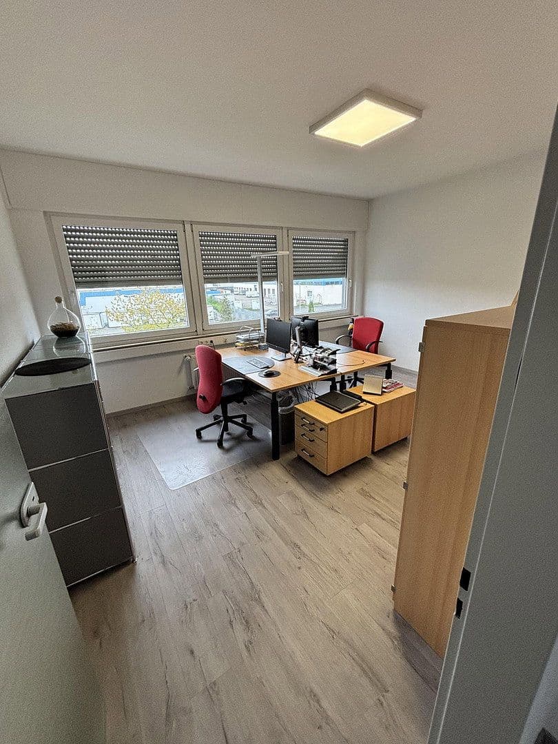 Pronájem kanceláře 111 m², Harpener Feld 33, Bochum, Severní Porýní-Vestfálsko Pronájem kanceláře 111 m², Harpener Feld 33, Bochum, Severní Porýní-Vestfálsko