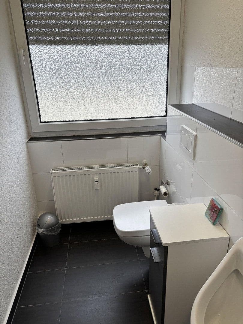 Pronájem kanceláře 111 m², Harpener Feld 33, Bochum, Severní Porýní-Vestfálsko Pronájem kanceláře 111 m², Harpener Feld 33, Bochum, Severní Porýní-Vestfálsko