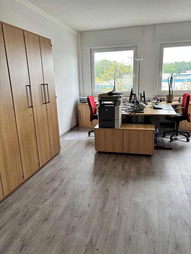 Pronájem kanceláře 111 m², Harpener Feld 33, Bochum, Severní Porýní-Vestfálsko Pronájem kanceláře 111 m², Harpener Feld 33, Bochum, Severní Porýní-Vestfálsko