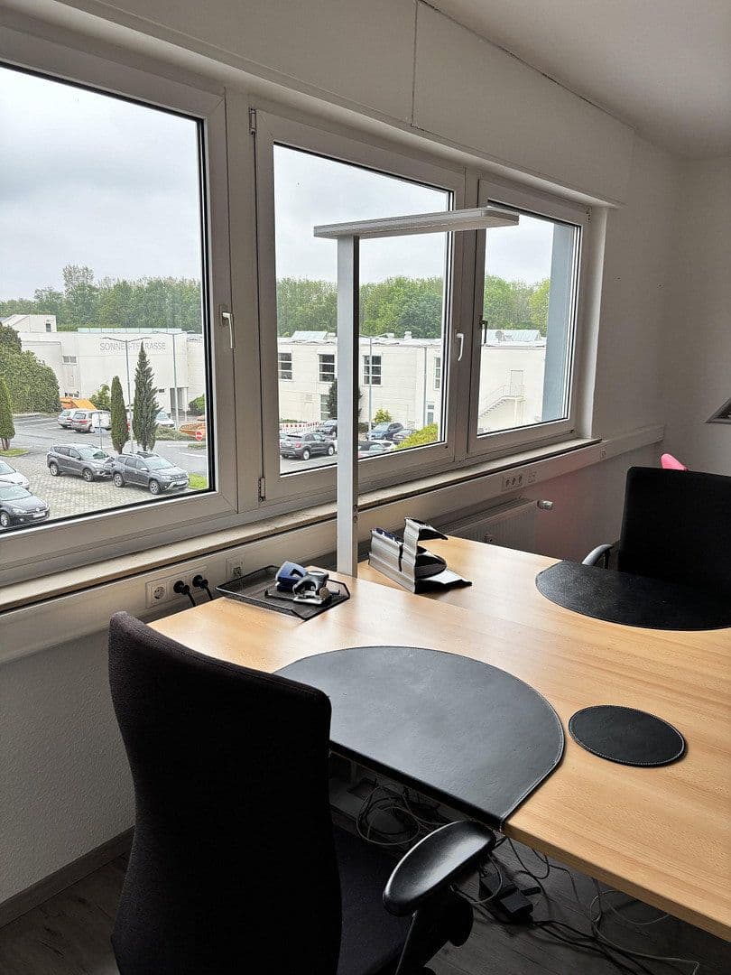 Pronájem kanceláře 111 m², Harpener Feld 33, Bochum, Severní Porýní-Vestfálsko Pronájem kanceláře 111 m², Harpener Feld 33, Bochum, Severní Porýní-Vestfálsko