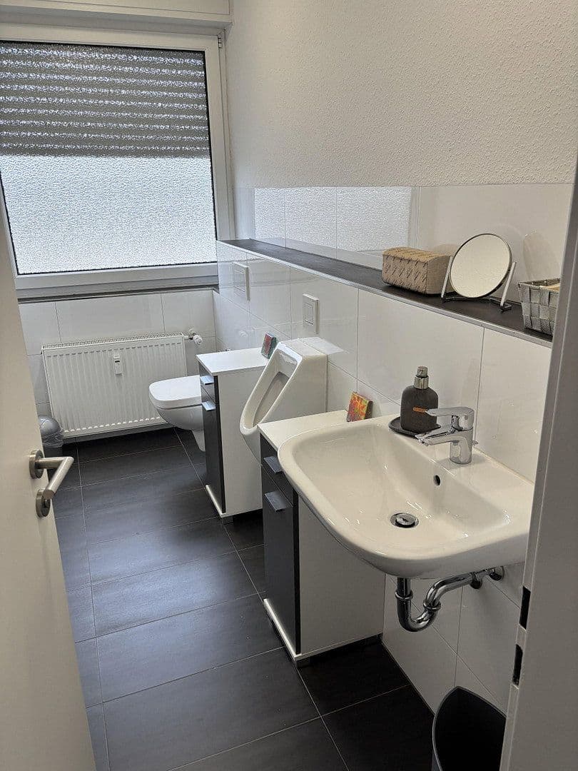 Pronájem kanceláře 111 m², Harpener Feld 33, Bochum, Severní Porýní-Vestfálsko Pronájem kanceláře 111 m², Harpener Feld 33, Bochum, Severní Porýní-Vestfálsko