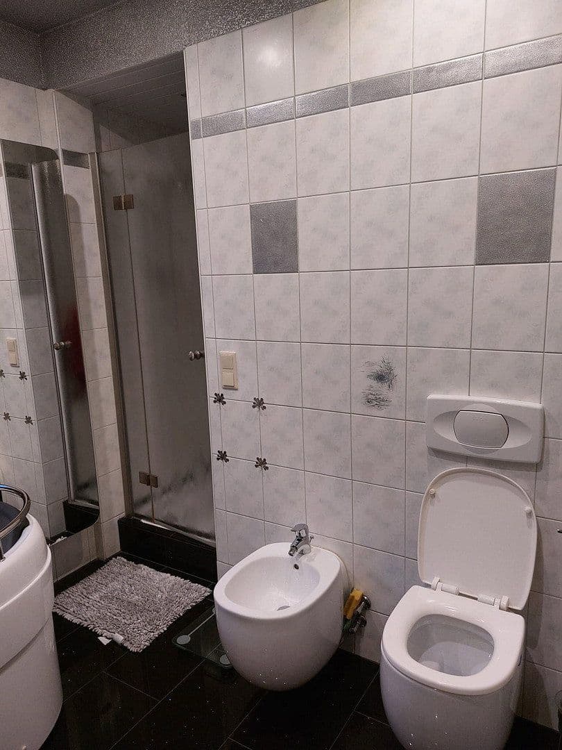 Prodej domu 176 m², pozemek 551 m², Am Schwefelgraben 3, Mühlhausen-Ehingen, Bádensko-Württembersko Prodej domu 176 m², pozemek 551 m², Am Schwefelgraben 3, Mühlhausen-Ehingen, Bádensko-Württembersko