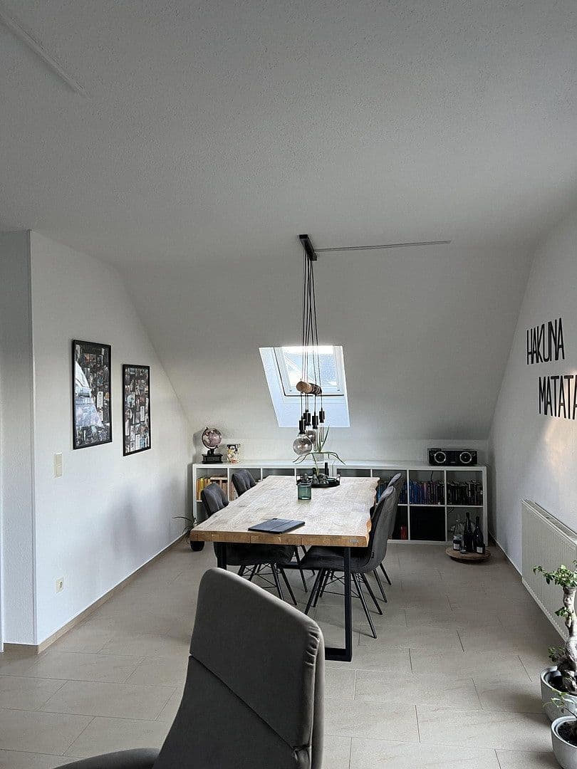 Prodej domu 176 m², pozemek 551 m², Am Schwefelgraben 3, Mühlhausen-Ehingen, Bádensko-Württembersko Prodej domu 176 m², pozemek 551 m², Am Schwefelgraben 3, Mühlhausen-Ehingen, Bádensko-Württembersko