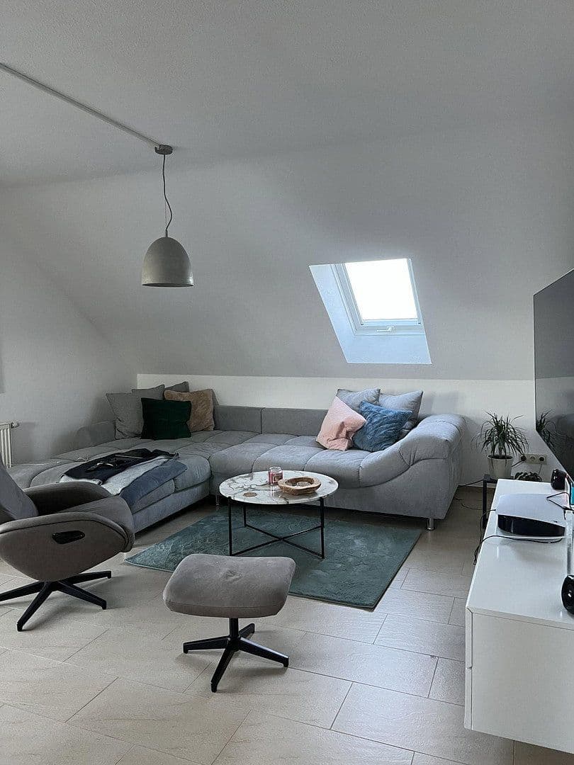 Prodej domu 176 m², pozemek 551 m², Am Schwefelgraben 3, Mühlhausen-Ehingen, Bádensko-Württembersko Prodej domu 176 m², pozemek 551 m², Am Schwefelgraben 3, Mühlhausen-Ehingen, Bádensko-Württembersko