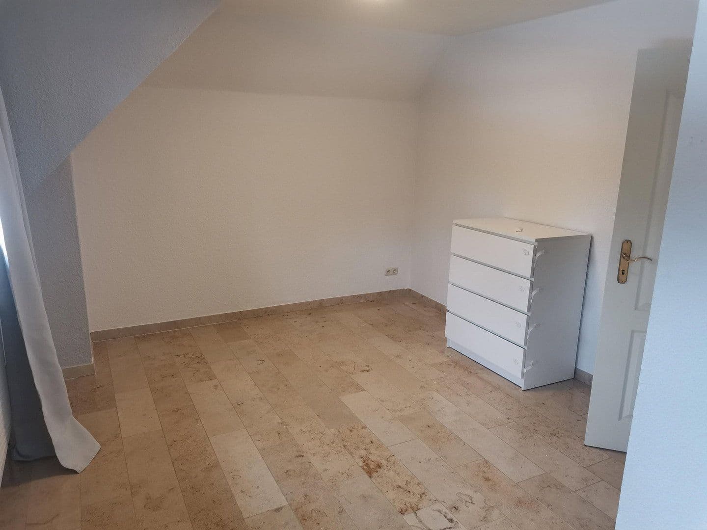 Pronájem bytu 4+1 97 m², Schleswiger Straße 38 a, Heide, Šlesvicko-Holštýnsko Pronájem bytu 4+1 97 m², Schleswiger Straße 38 a, Heide, Šlesvicko-Holštýnsko