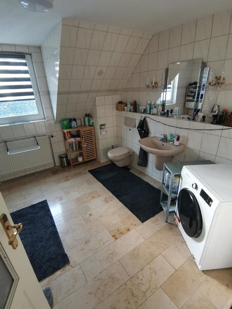 Pronájem bytu 4+1 97 m², Schleswiger Straße 38 a, Heide, Šlesvicko-Holštýnsko Pronájem bytu 4+1 97 m², Schleswiger Straße 38 a, Heide, Šlesvicko-Holštýnsko