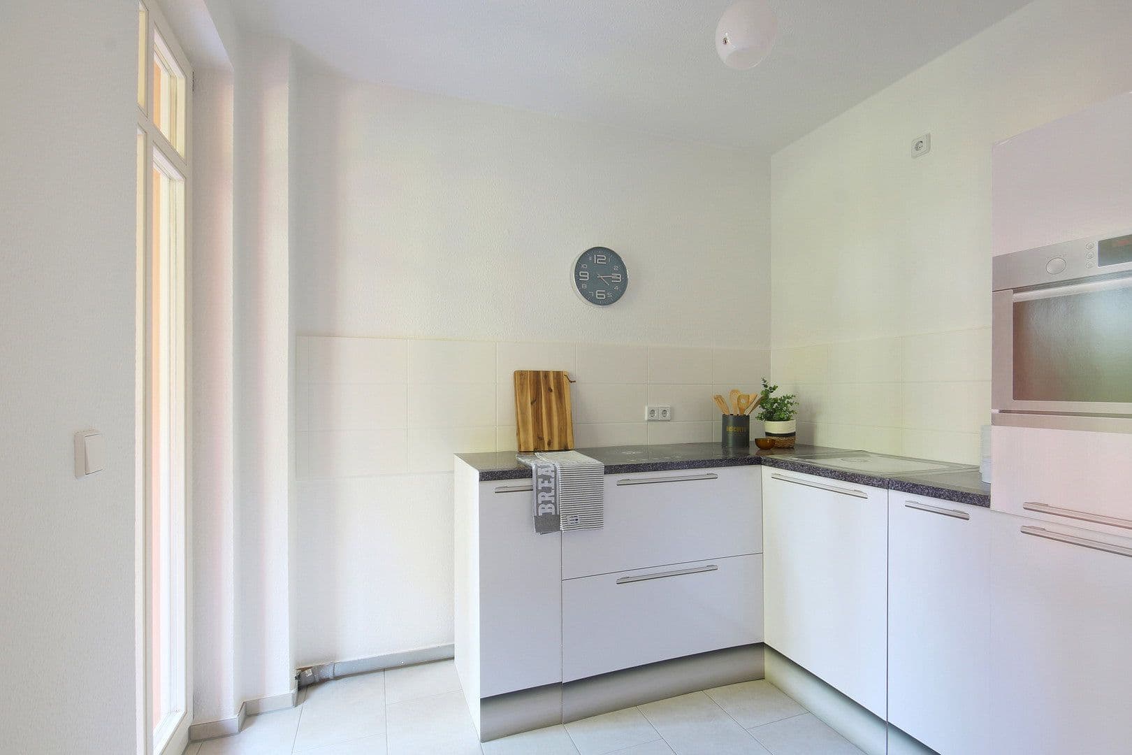 Prodej bytu 3+1 64 m², Mockauer Straße 68, Leipzig, Sasko Prodej bytu 3+1 64 m², Mockauer Straße 68, Leipzig, Sasko