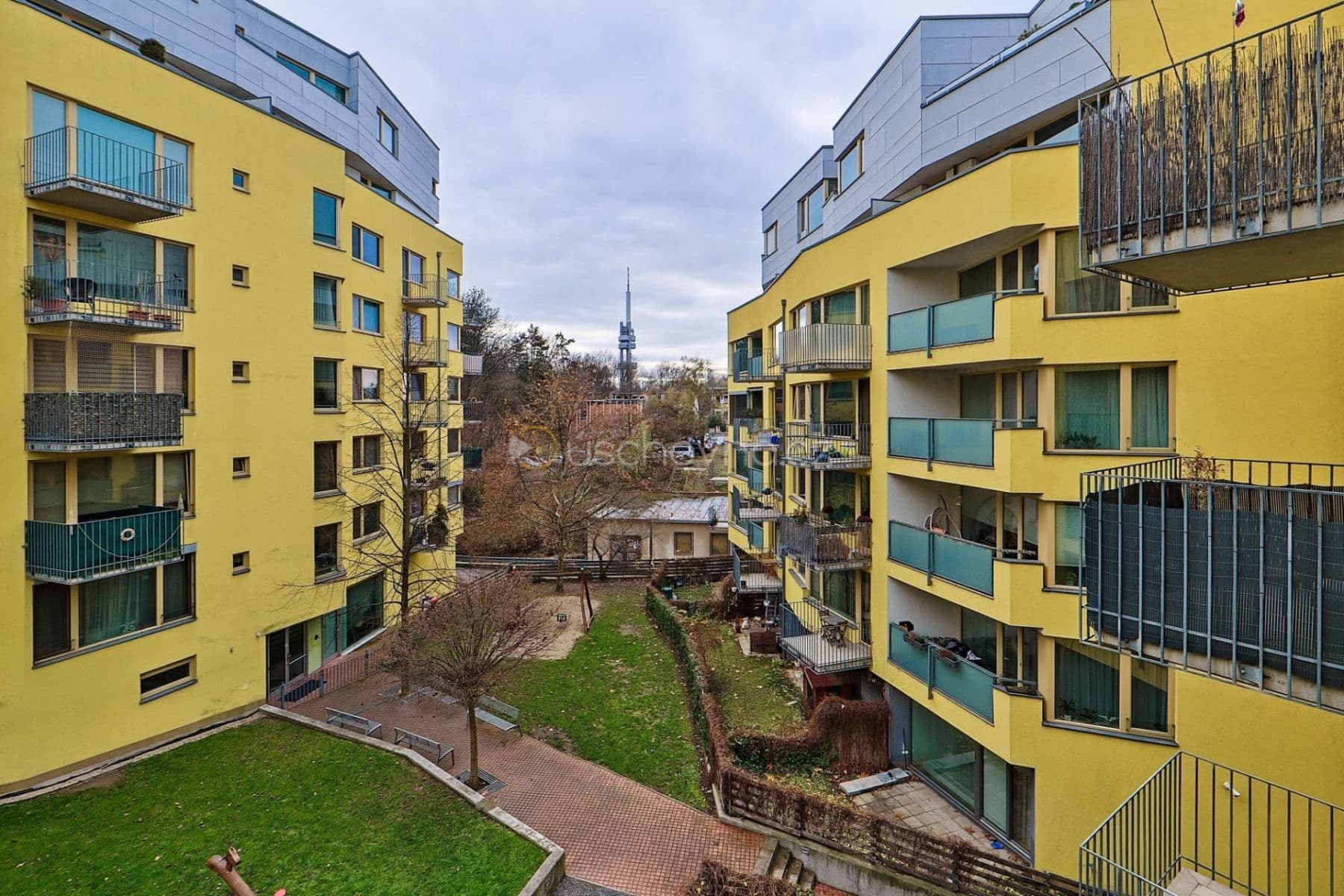 Prodej bytu 1+kk 46 m², Jeseniova, Praha, Praha Prodej bytu 1+kk 46 m², Jeseniova, Praha, Praha