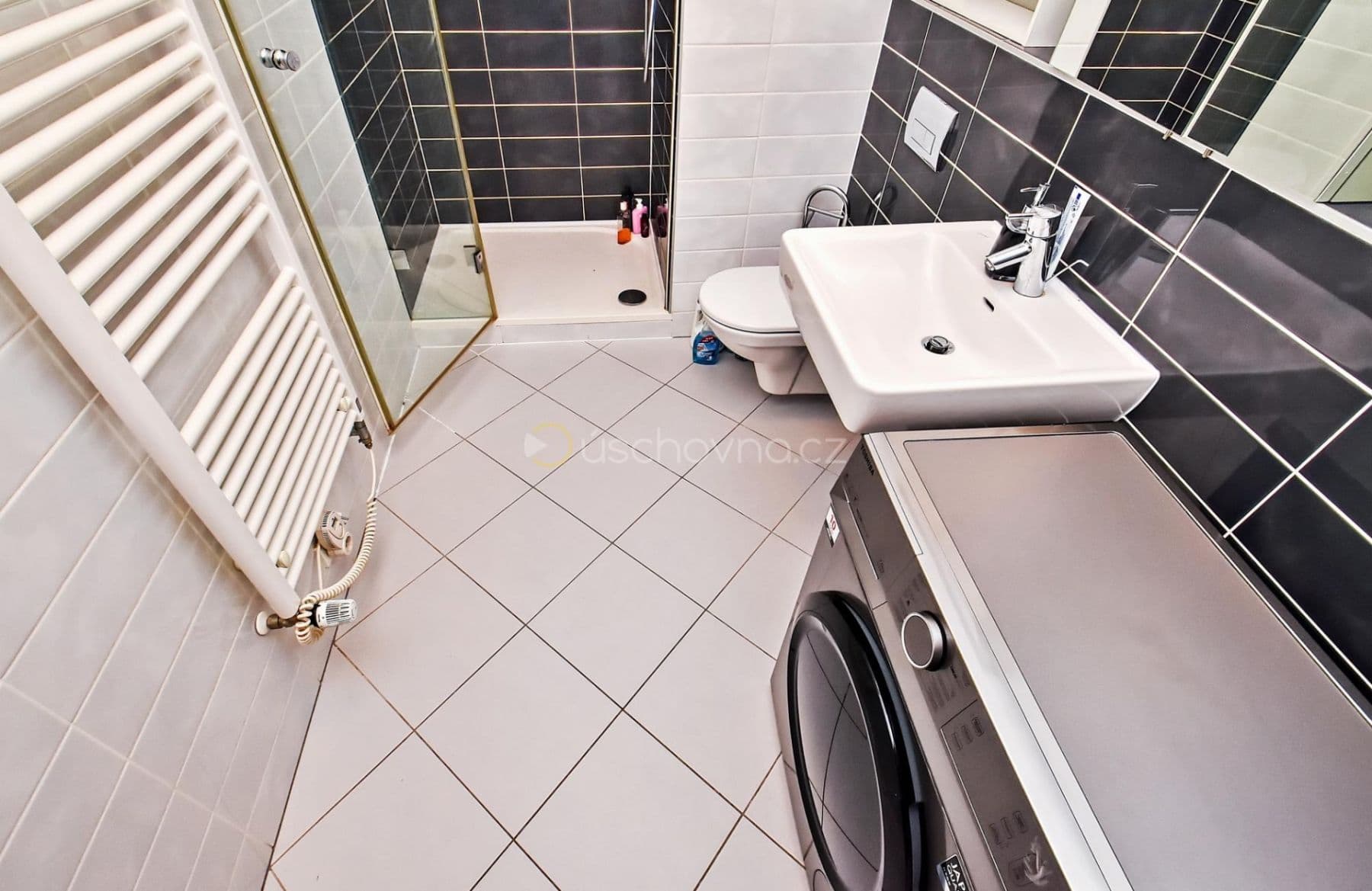 Prodej bytu 1+kk 46 m², Jeseniova, Praha, Praha Prodej bytu 1+kk 46 m², Jeseniova, Praha, Praha