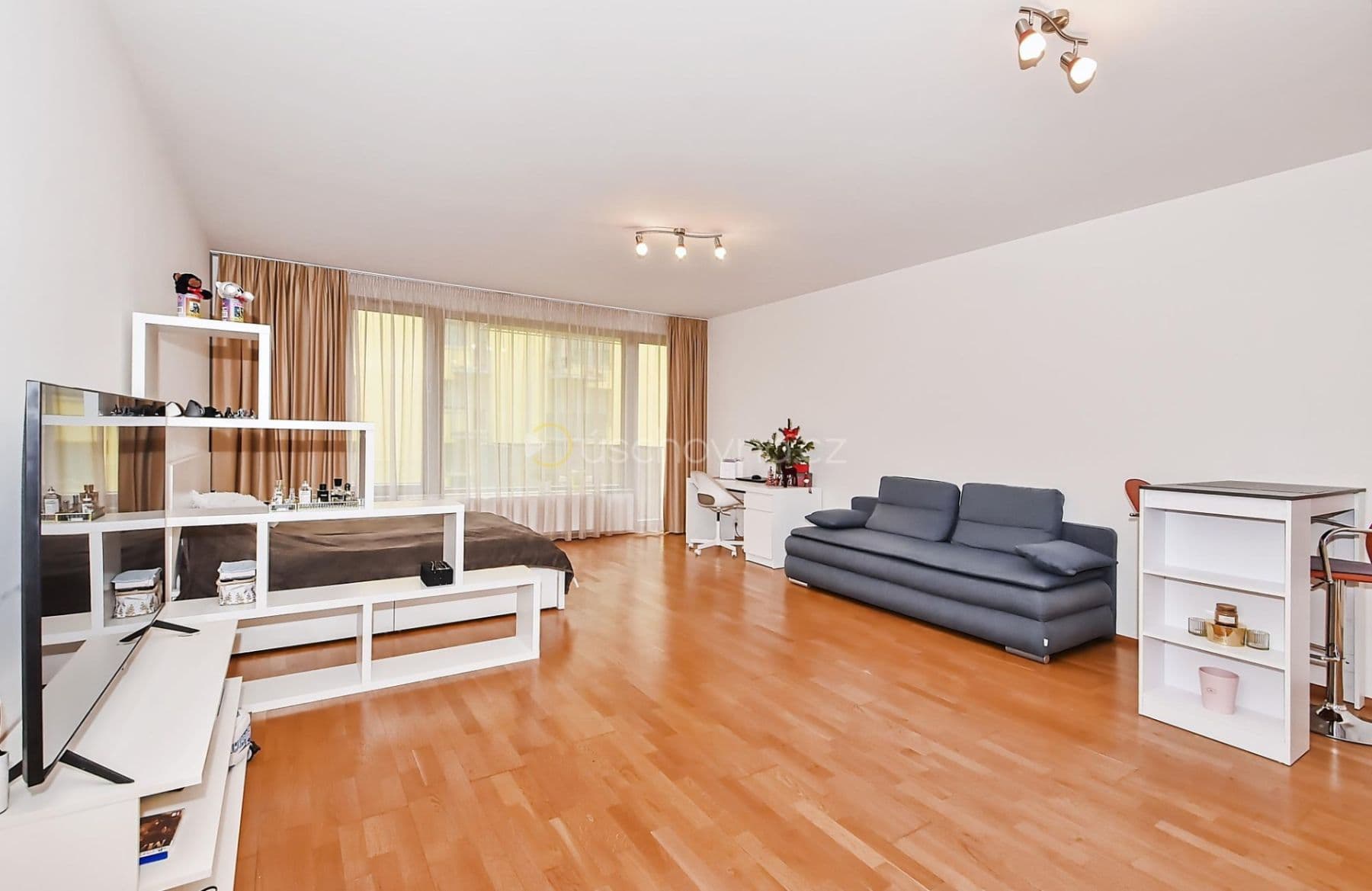 Prodej bytu 1+kk 46 m², Jeseniova, Praha, Praha Prodej bytu 1+kk 46 m², Jeseniova, Praha, Praha