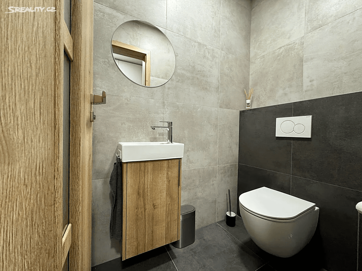 Prodej domu 159 m², pozemek 835 m², Pomněnková, Mukařov, Středočeský kraj Prodej domu 159 m², pozemek 835 m², Pomněnková, Mukařov, Středočeský kraj