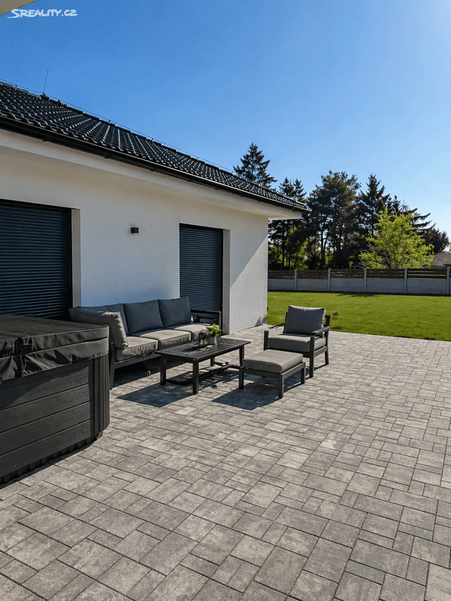 Prodej domu 159 m², pozemek 835 m², Pomněnková, Mukařov, Středočeský kraj Prodej domu 159 m², pozemek 835 m², Pomněnková, Mukařov, Středočeský kraj