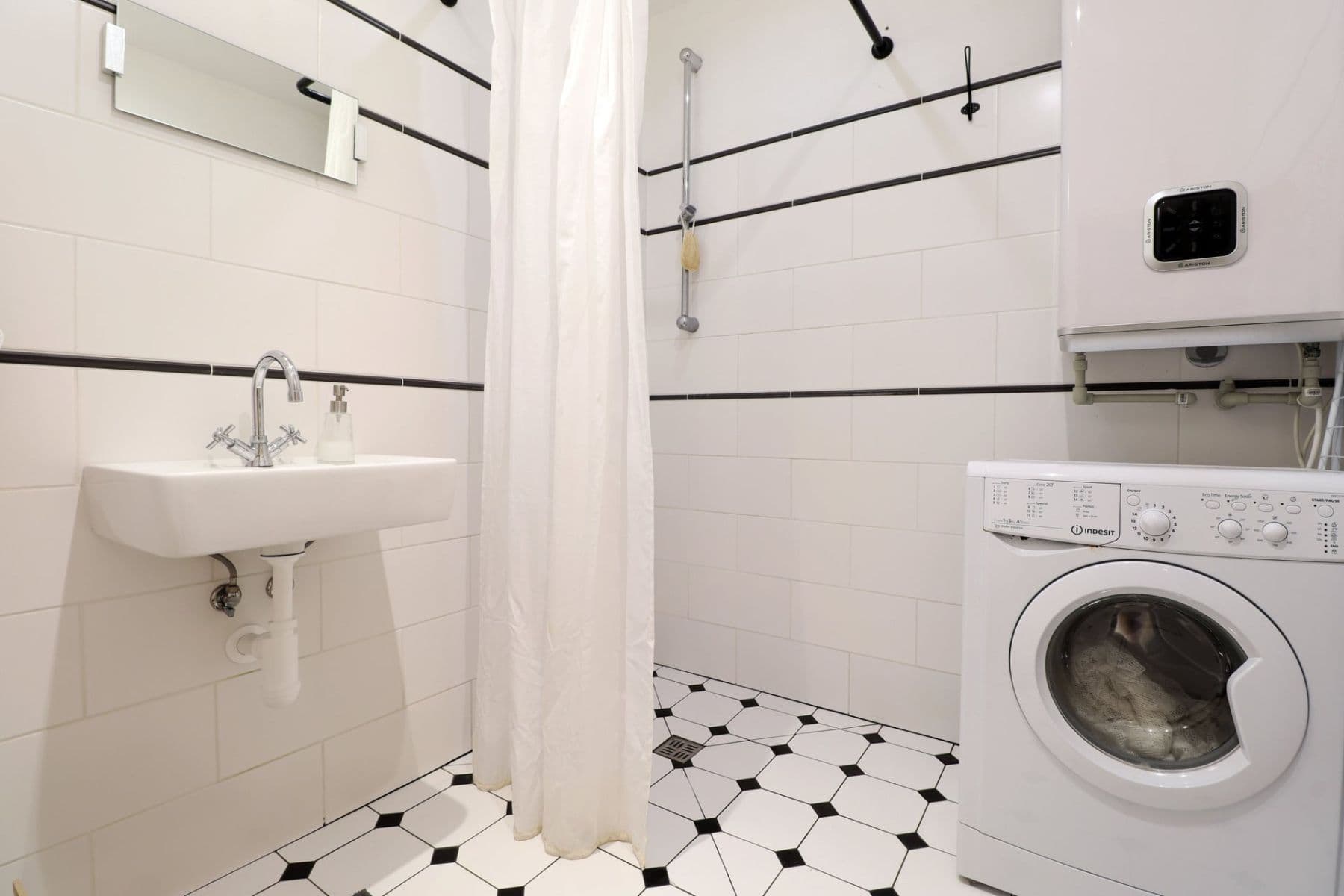 Pronájem bytu 1+1 39 m², Vacínova, Praha, Praha Pronájem bytu 1+1 39 m², Vacínova, Praha, Praha