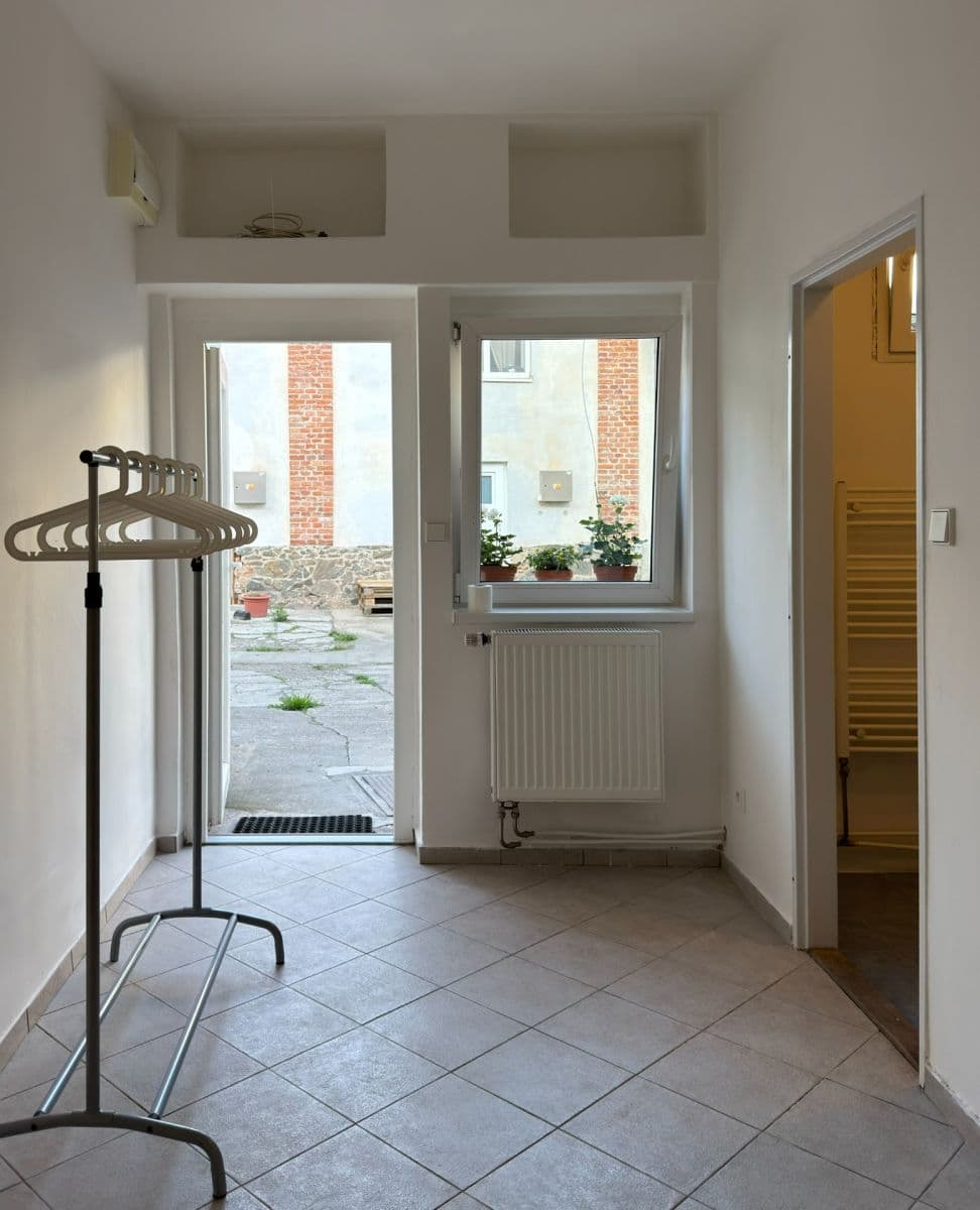 Pronájem bytu 1+kk 15 m², Zbynická, Praha, Praha Pronájem bytu 1+kk 15 m², Zbynická, Praha, Praha