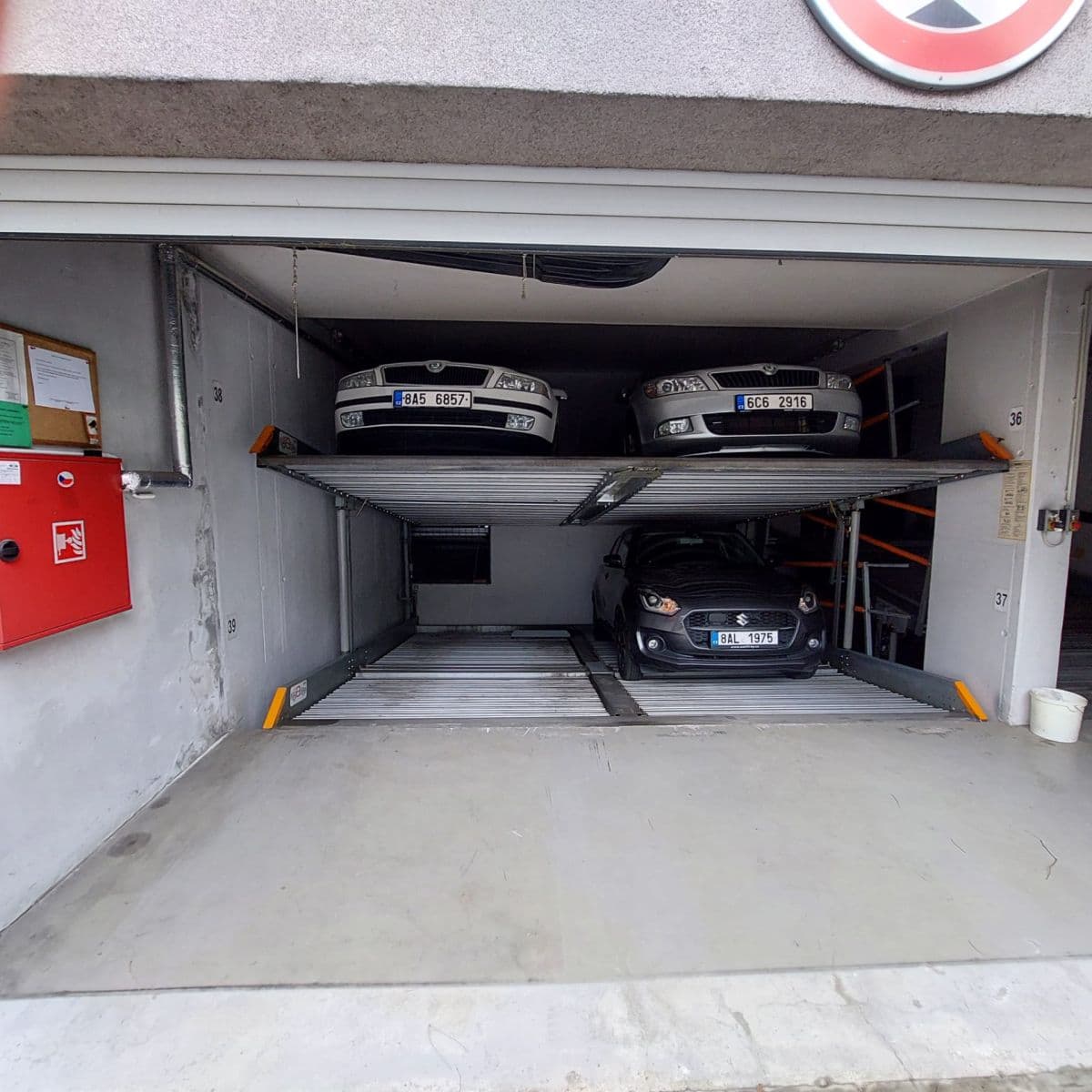 Pronájem garáže 12 m², Štichova, Praha, Praha Pronájem garáže 12 m², Štichova, Praha, Praha