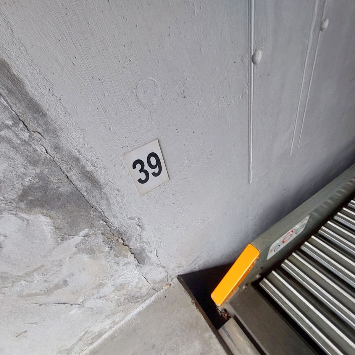 Pronájem garáže 12 m², Štichova, Praha, Praha Pronájem garáže 12 m², Štichova, Praha, Praha