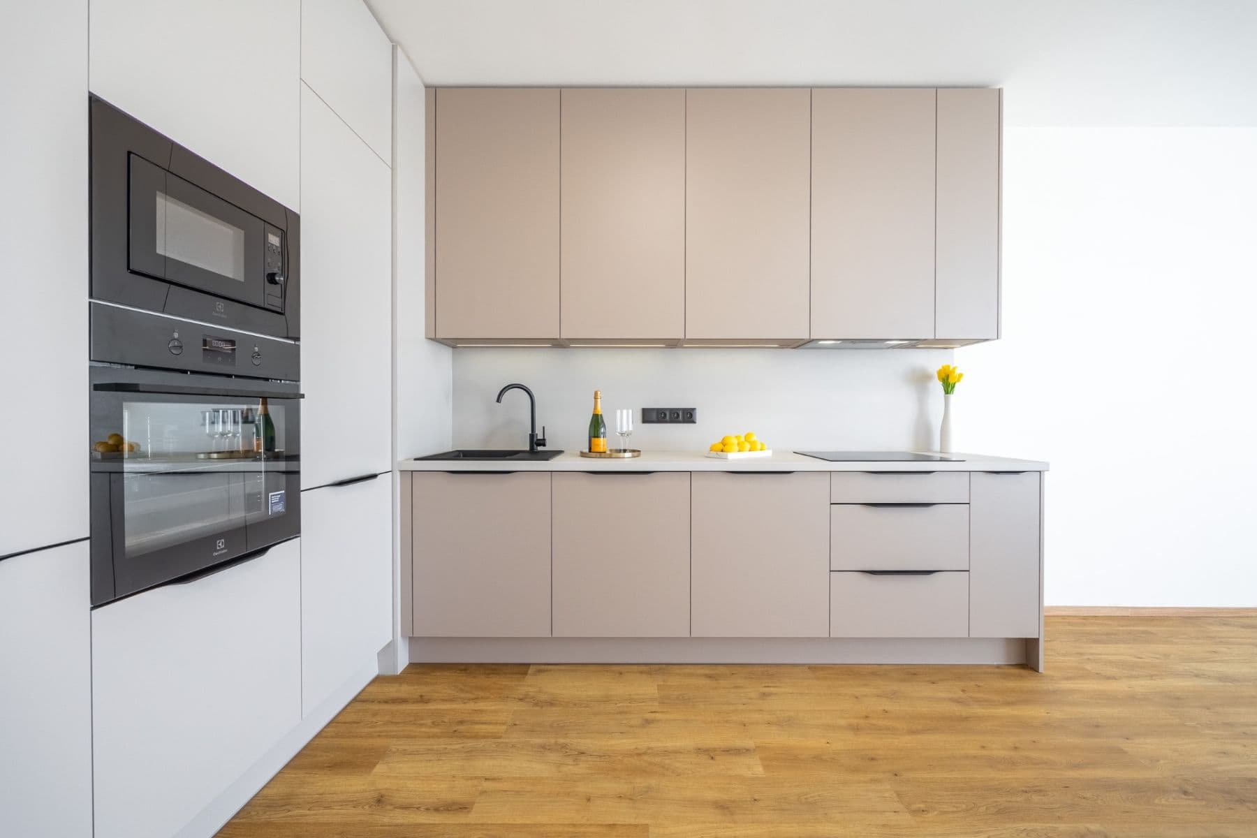 Prodej bytu 3+kk 89 m², Sazovická, Praha, Praha Prodej bytu 3+kk 89 m², Sazovická, Praha, Praha