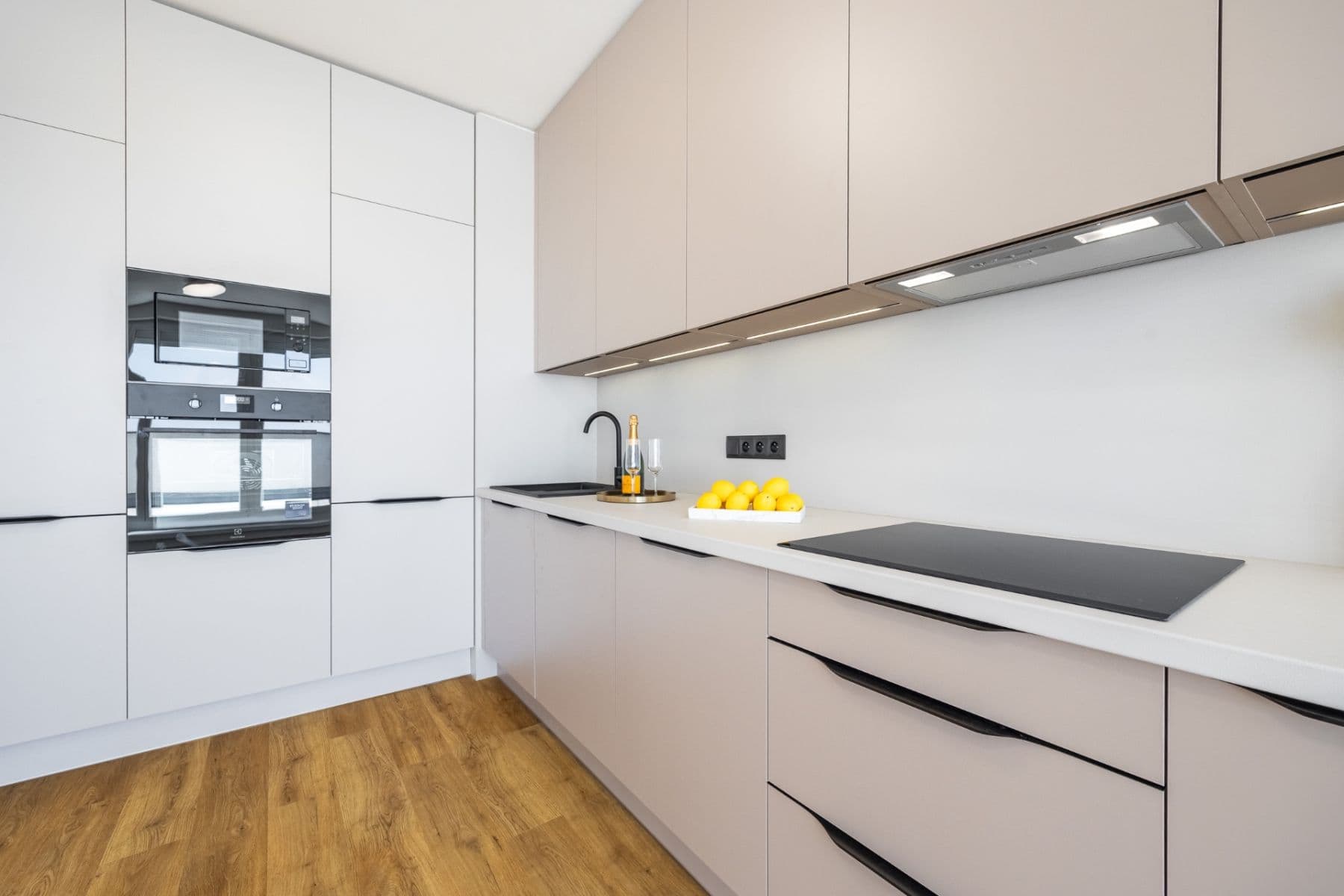 Prodej bytu 3+kk 89 m², Sazovická, Praha, Praha Prodej bytu 3+kk 89 m², Sazovická, Praha, Praha