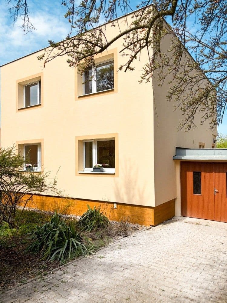 Prodej domu 165 m², pozemek 823 m², Vestecká, Vestec, Středočeský kraj Prodej domu 165 m², pozemek 823 m², Vestecká, Vestec, Středočeský kraj