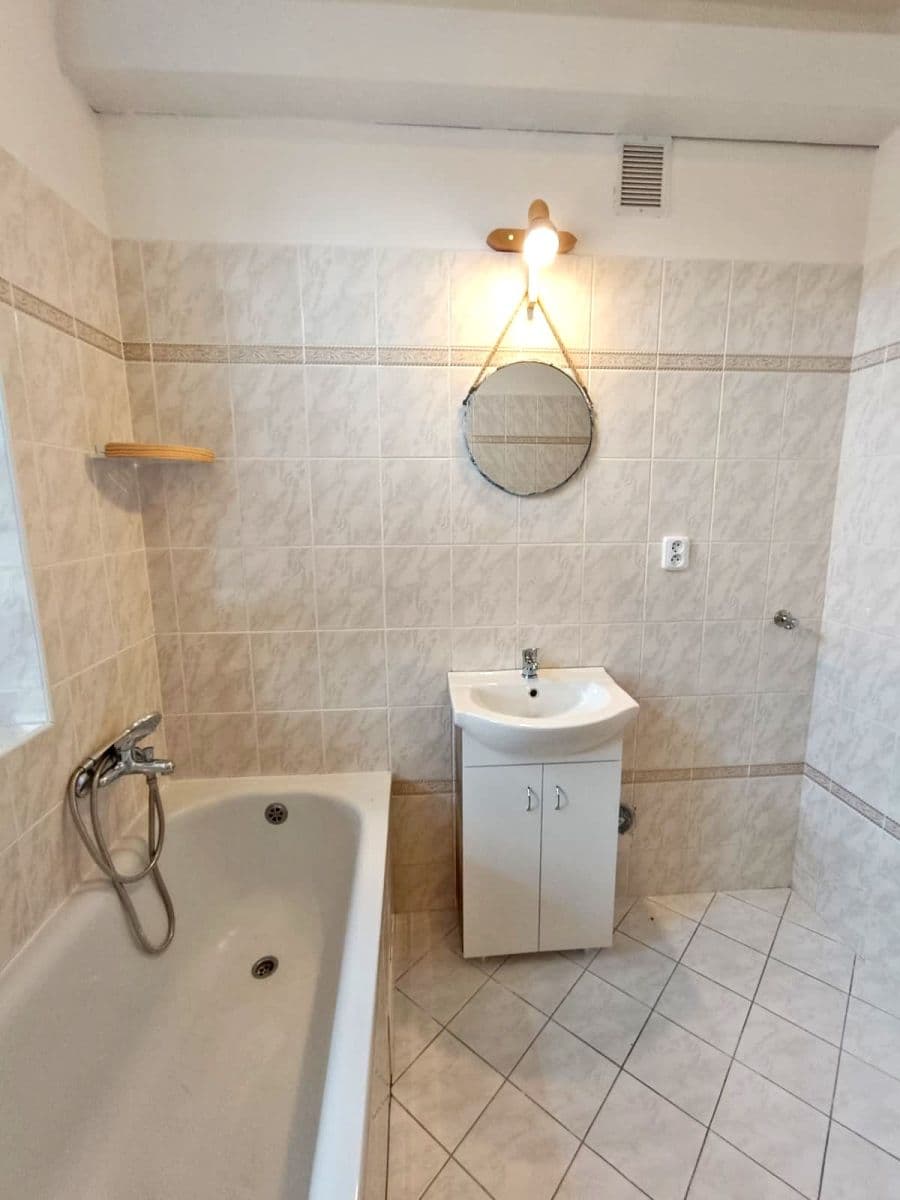 Prodej bytu 3+1 74 m², Dolní Čermná, Pardubický kraj Prodej bytu 3+1 74 m², Dolní Čermná, Pardubický kraj