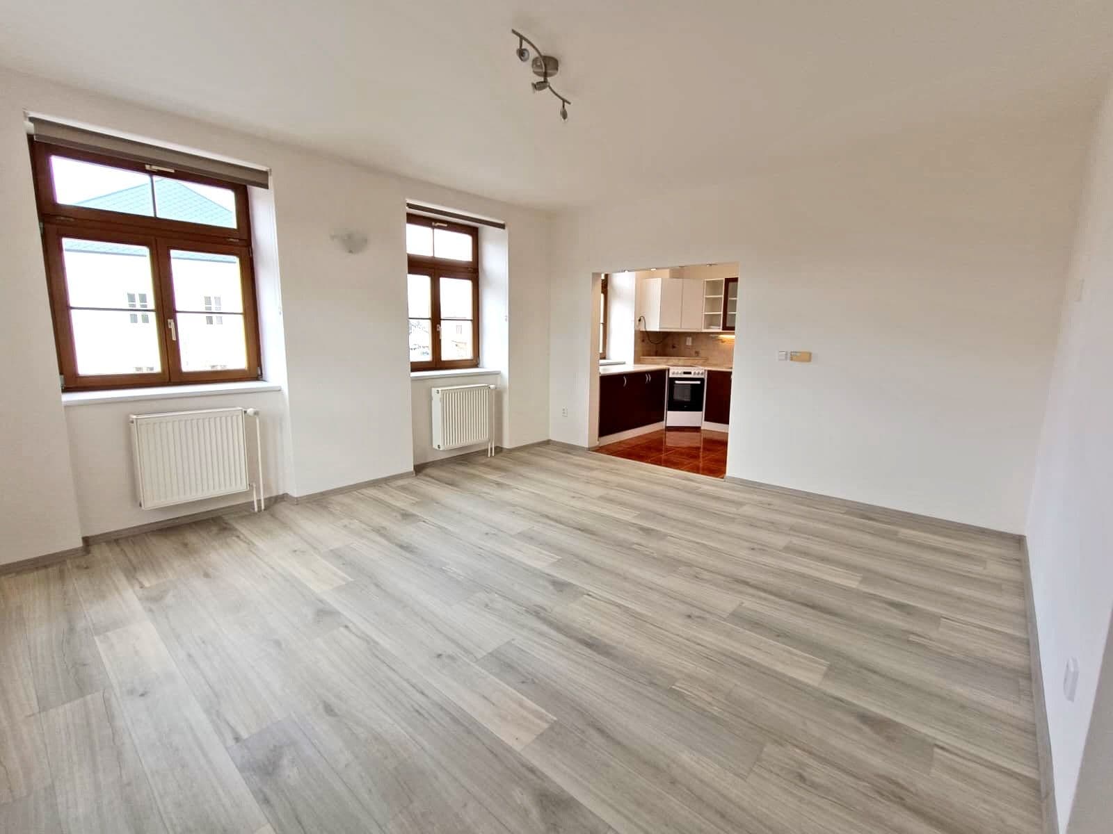 Prodej bytu 3+1 74 m², Dolní Čermná, Pardubický kraj Prodej bytu 3+1 74 m², Dolní Čermná, Pardubický kraj
