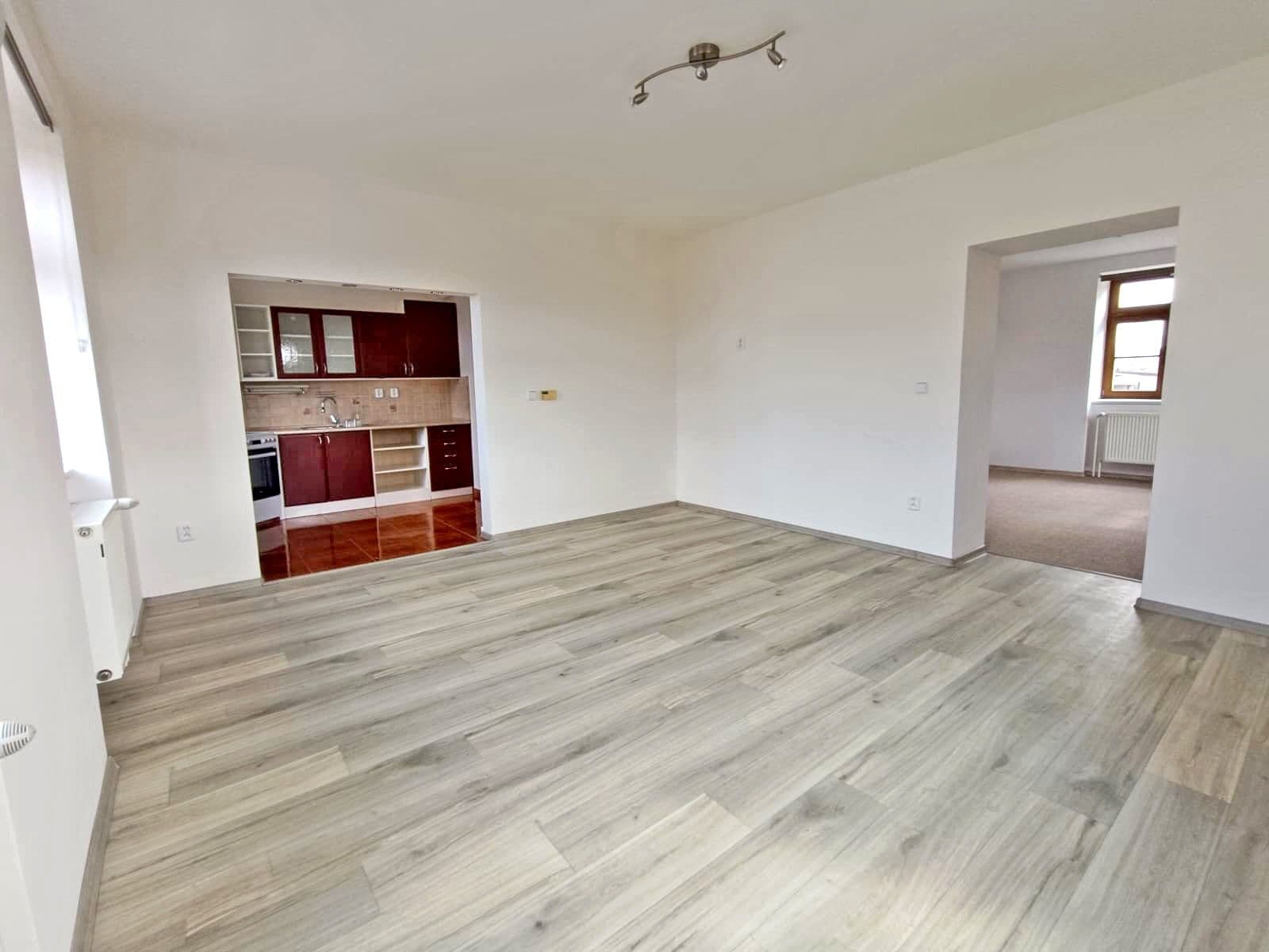 Prodej bytu 3+1 74 m², Dolní Čermná, Pardubický kraj Prodej bytu 3+1 74 m², Dolní Čermná, Pardubický kraj