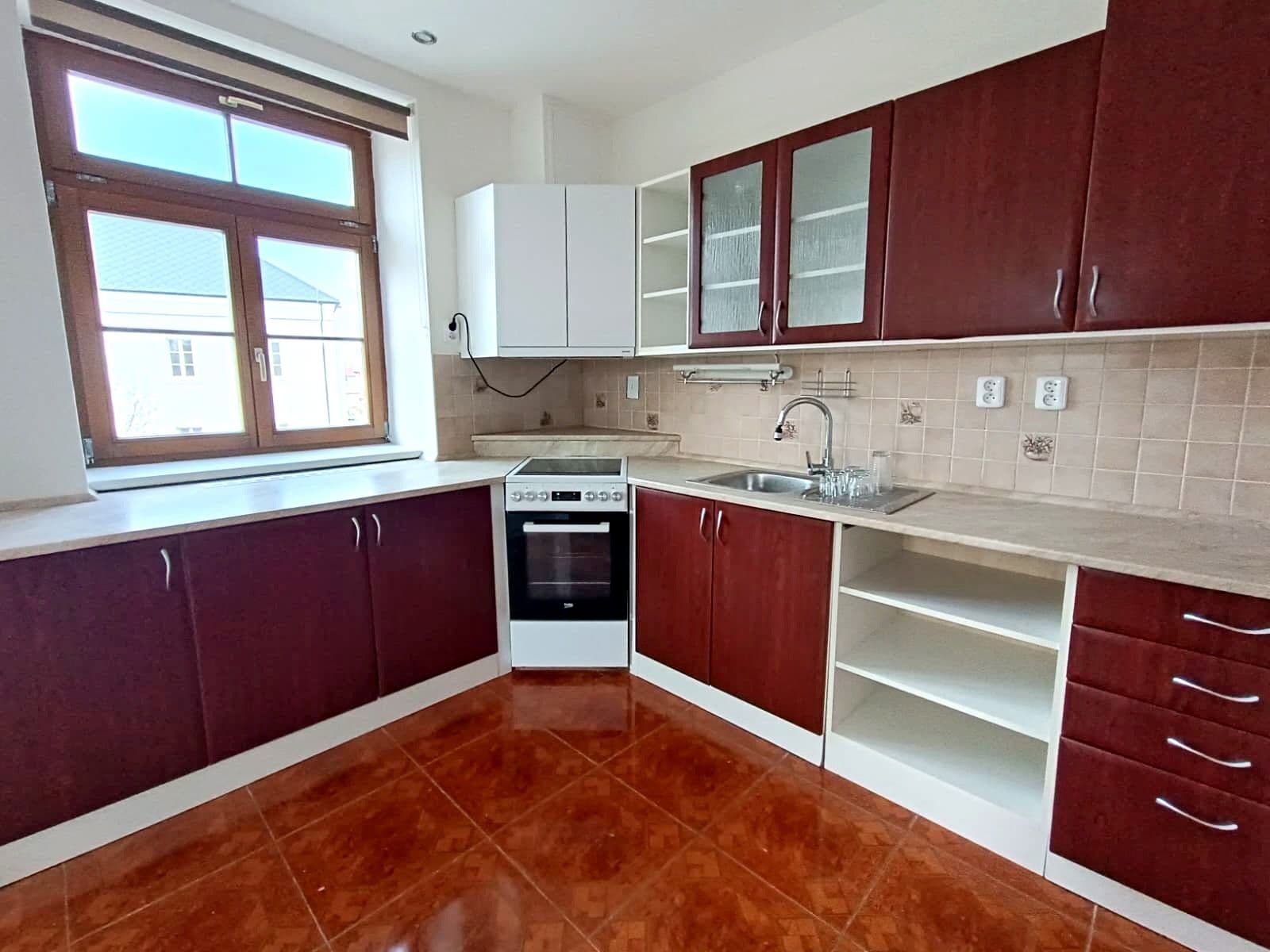 Prodej bytu 3+1 74 m², Dolní Čermná, Pardubický kraj Prodej bytu 3+1 74 m², Dolní Čermná, Pardubický kraj