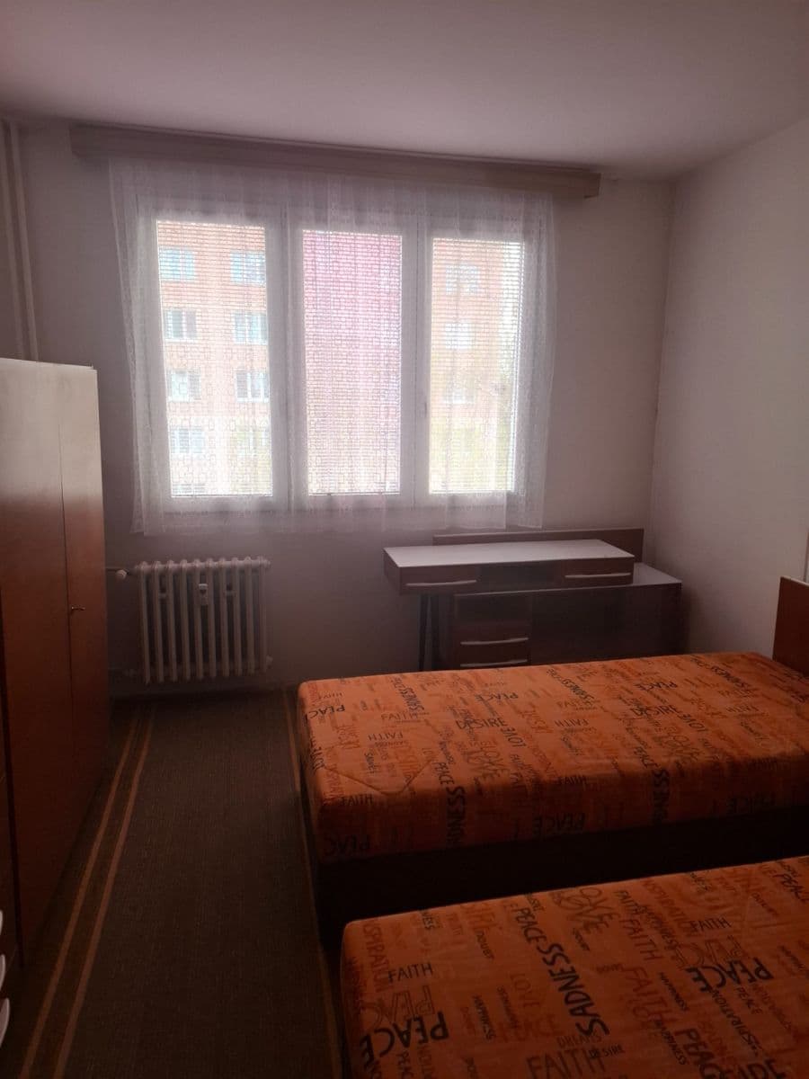 Pronájem bytu 2+1 57 m², Pod Vrchem, Plzeň, Plzeňský kraj Pronájem bytu 2+1 57 m², Pod Vrchem, Plzeň, Plzeňský kraj