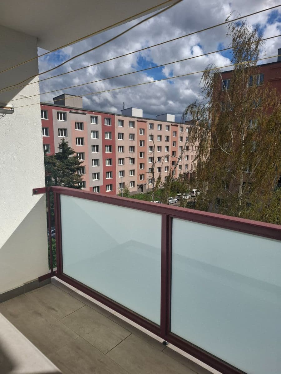 Pronájem bytu 2+1 57 m², Pod Vrchem, Plzeň, Plzeňský kraj Pronájem bytu 2+1 57 m², Pod Vrchem, Plzeň, Plzeňský kraj