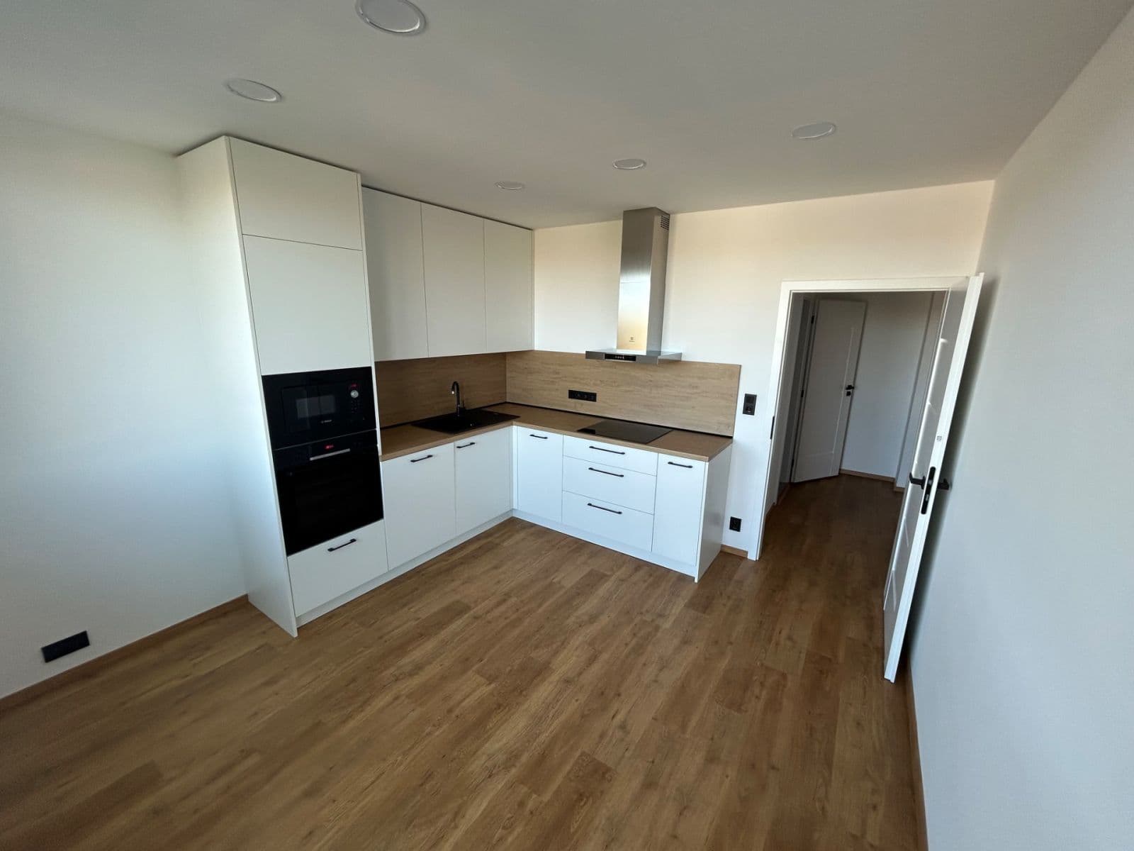 Pronájem bytu 2+kk 49 m², Milady Horákové, Hradec Králové, Královéhradecký kraj Pronájem bytu 2+kk 49 m², Milady Horákové, Hradec Králové, Královéhradecký kraj