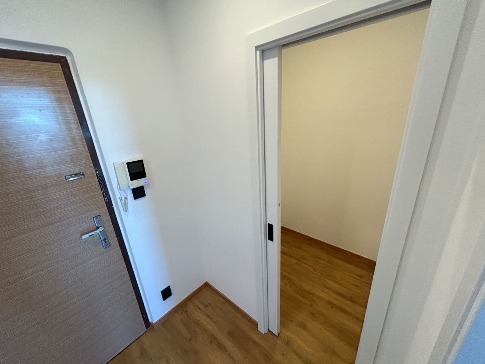 Pronájem bytu 2+kk 49 m², Milady Horákové, Hradec Králové, Královéhradecký kraj Pronájem bytu 2+kk 49 m², Milady Horákové, Hradec Králové, Královéhradecký kraj