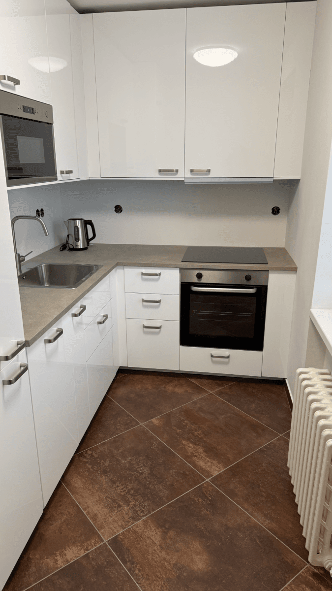 Pronájem bytu 3+1 68 m², Kpt. Fechtnera, Hradec Králové, Královéhradecký kraj Pronájem bytu 3+1 68 m², Kpt. Fechtnera, Hradec Králové, Královéhradecký kraj