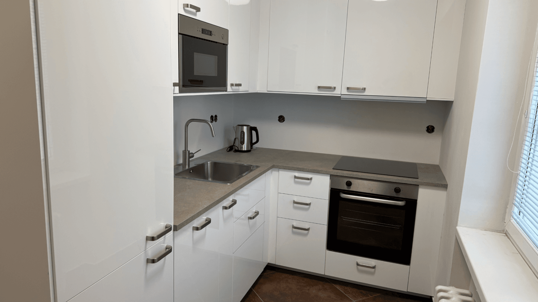 Pronájem bytu 3+1 68 m², Kpt. Fechtnera, Hradec Králové, Královéhradecký kraj Pronájem bytu 3+1 68 m², Kpt. Fechtnera, Hradec Králové, Královéhradecký kraj