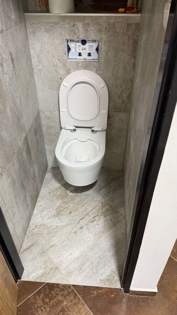 Pronájem bytu 3+1 68 m², Kpt. Fechtnera, Hradec Králové, Královéhradecký kraj Pronájem bytu 3+1 68 m², Kpt. Fechtnera, Hradec Králové, Královéhradecký kraj