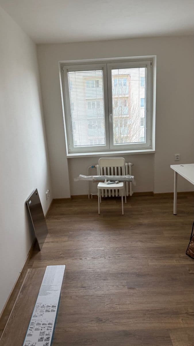 Pronájem bytu 3+1 68 m², Kpt. Fechtnera, Hradec Králové, Královéhradecký kraj Pronájem bytu 3+1 68 m², Kpt. Fechtnera, Hradec Králové, Královéhradecký kraj