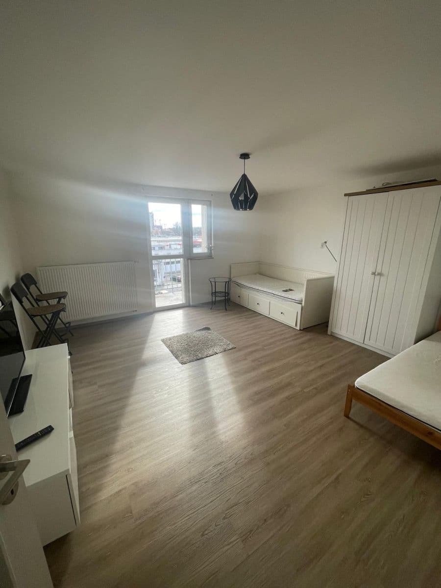 Pronájem bytu 2+kk 45 m², Mlýnská, Brno, Jihomoravský kraj Pronájem bytu 2+kk 45 m², Mlýnská, Brno, Jihomoravský kraj