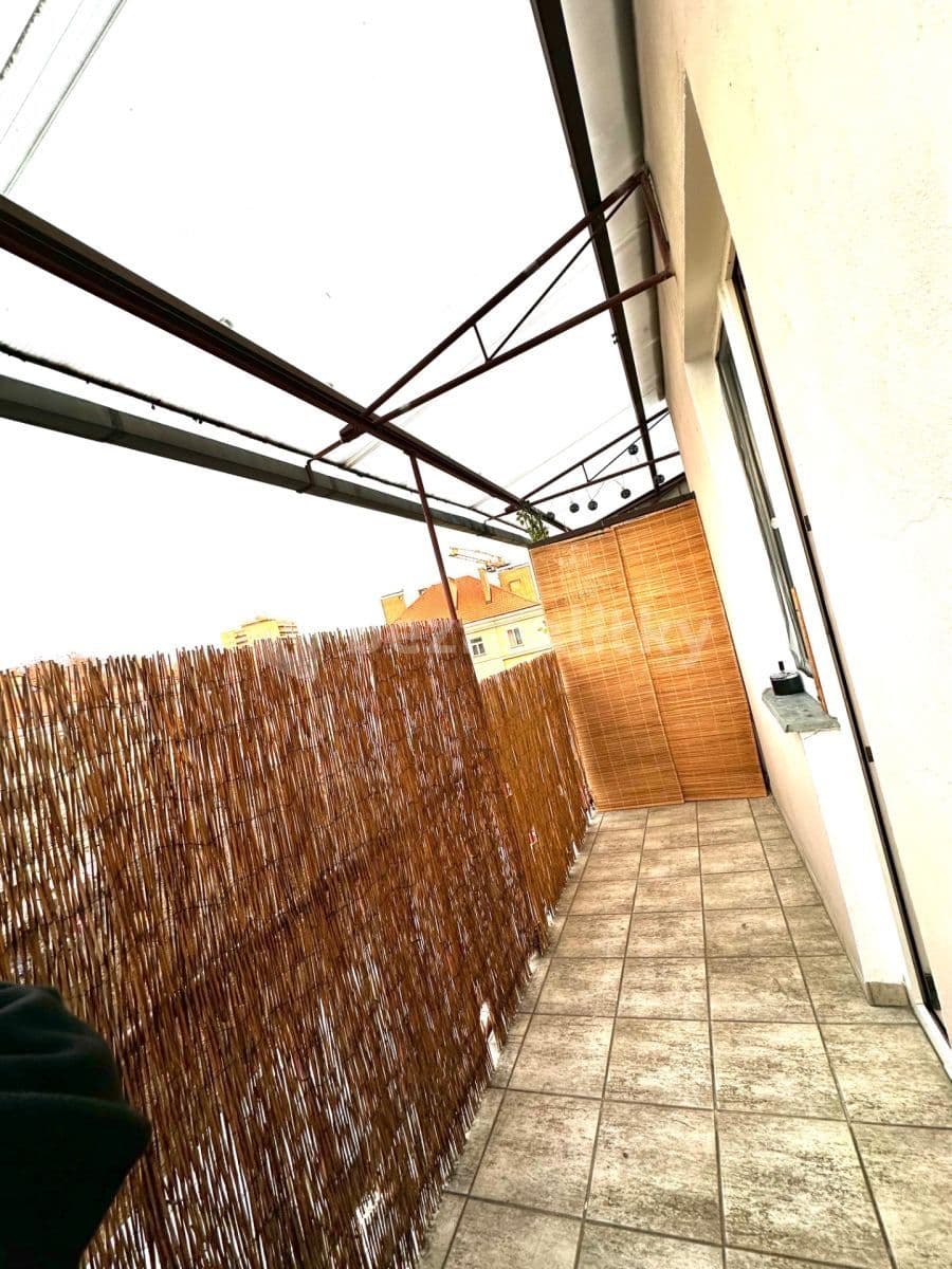 Pronájem bytu 1+kk 16 m², Vrchlického, Praha, Praha Pronájem bytu 1+kk 16 m², Vrchlického, Praha, Praha
