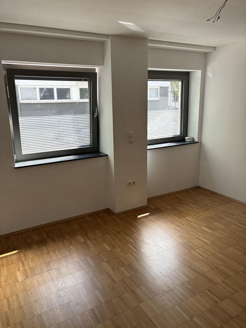 Pronájem bytu 3+1 85 m², Nordbergstrasse 25, Heilbronn, Bádensko-Württembersko Pronájem bytu 3+1 85 m², Nordbergstrasse 25, Heilbronn, Bádensko-Württembersko