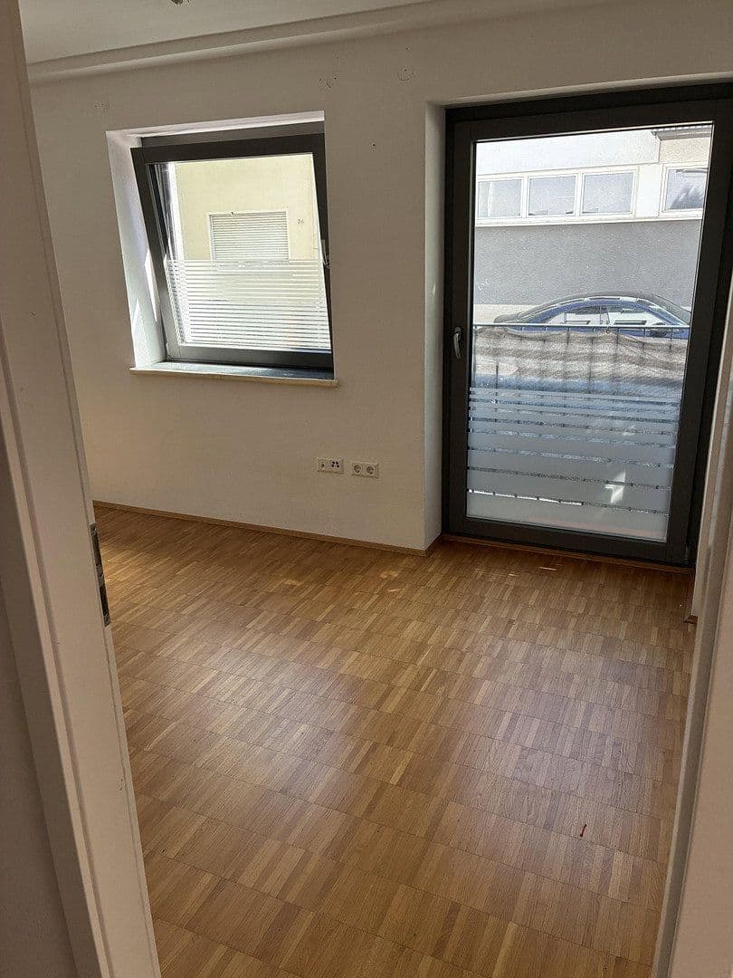 Pronájem bytu 3+1 85 m², Nordbergstrasse 25, Heilbronn, Bádensko-Württembersko Pronájem bytu 3+1 85 m², Nordbergstrasse 25, Heilbronn, Bádensko-Württembersko