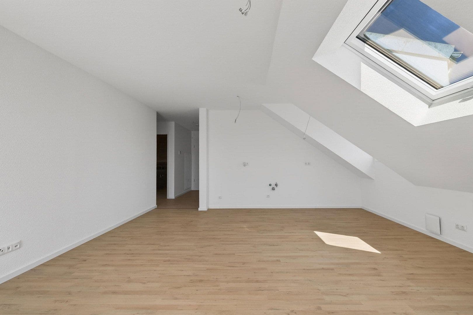 Prodej bytu 3+1 77 m², Bad Schönborn, Bádensko-Württembersko Prodej bytu 3+1 77 m², Bad Schönborn, Bádensko-Württembersko