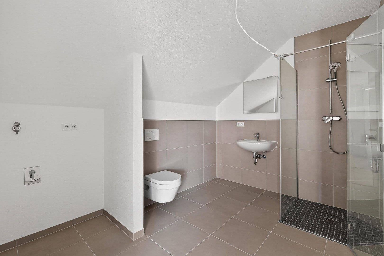 Prodej bytu 3+1 77 m², Bad Schönborn, Bádensko-Württembersko Prodej bytu 3+1 77 m², Bad Schönborn, Bádensko-Württembersko