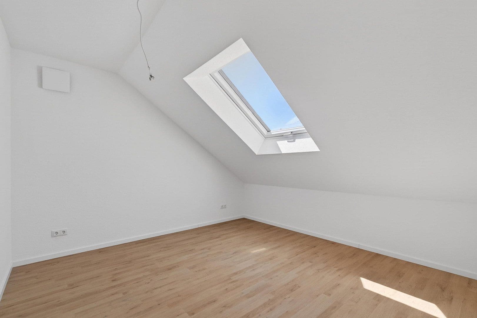 Prodej bytu 3+1 77 m², Bad Schönborn, Bádensko-Württembersko Prodej bytu 3+1 77 m², Bad Schönborn, Bádensko-Württembersko